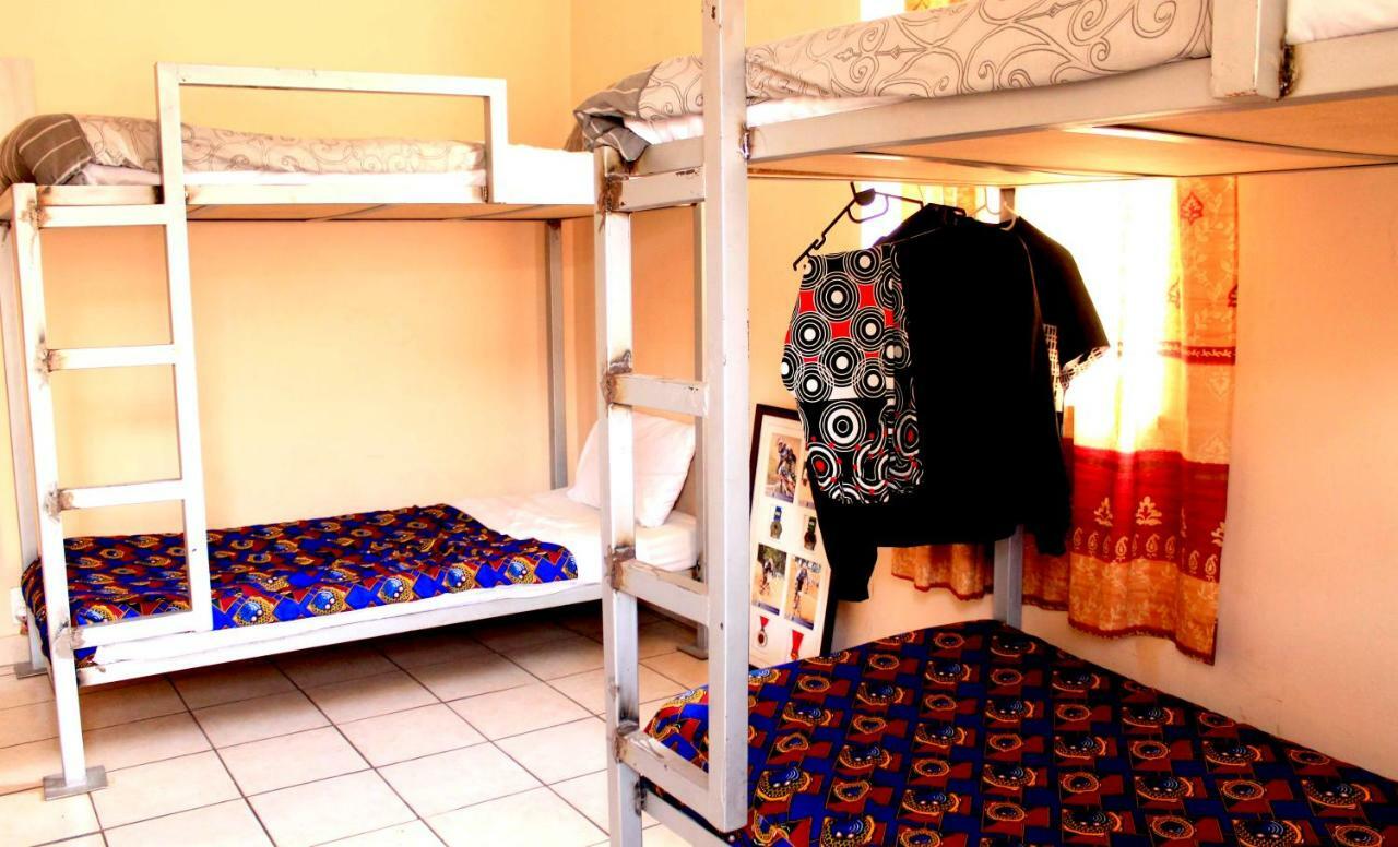 Хостел Urban Backpackers Йоханнесбург Экстерьер фото
