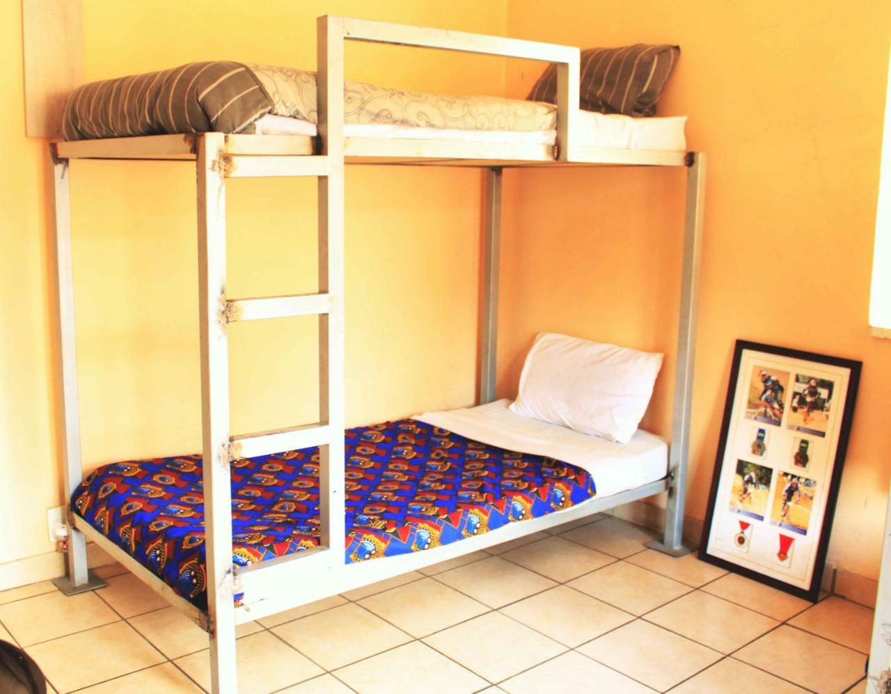Хостел Urban Backpackers Йоханнесбург Экстерьер фото