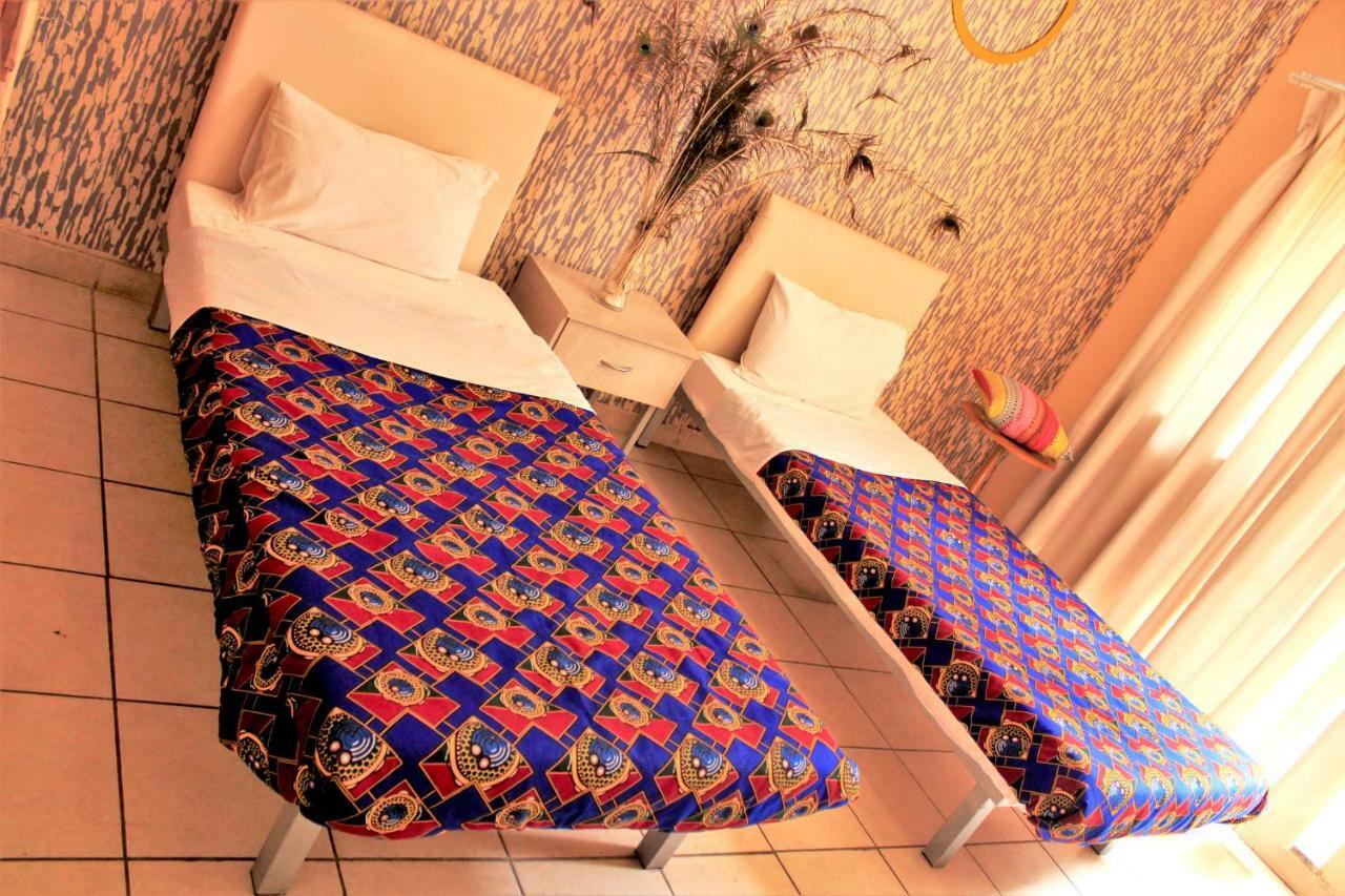 Хостел Urban Backpackers Йоханнесбург Экстерьер фото